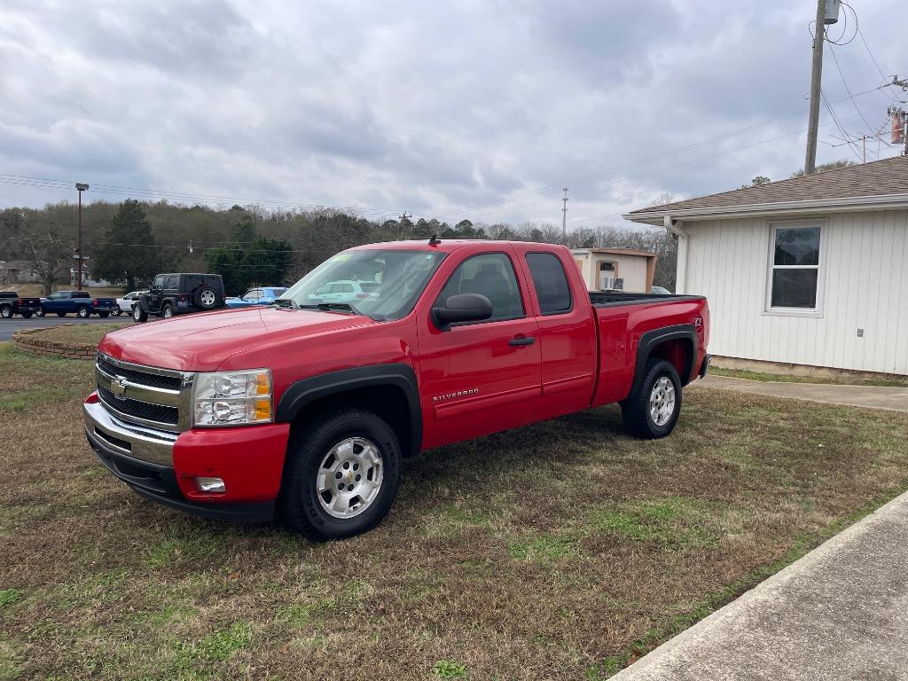 2011 Chevrolet Silverado 1500 LT's photo
